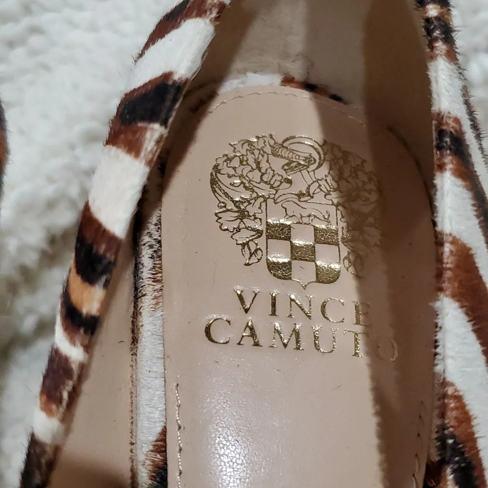 Vince camuto wedge platform espadrille zebra cow hair peep toe shoes